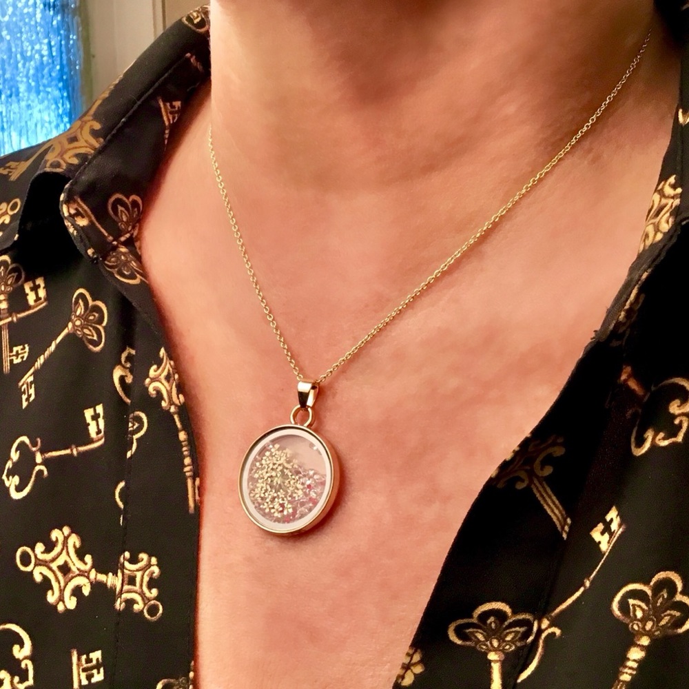 Pressed Flower Glass Pendant with Chain NWOT - Picture 8 of 13